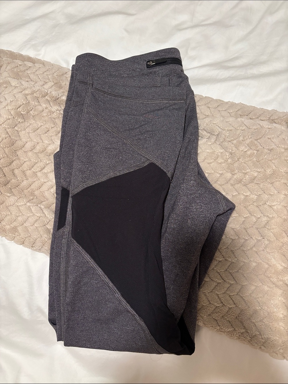 Grey and black lululemon Fast & Free Cropped leggings size 4